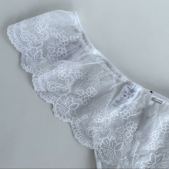 White Mesh and Lace Thong with Bows - Picture 9 of 16